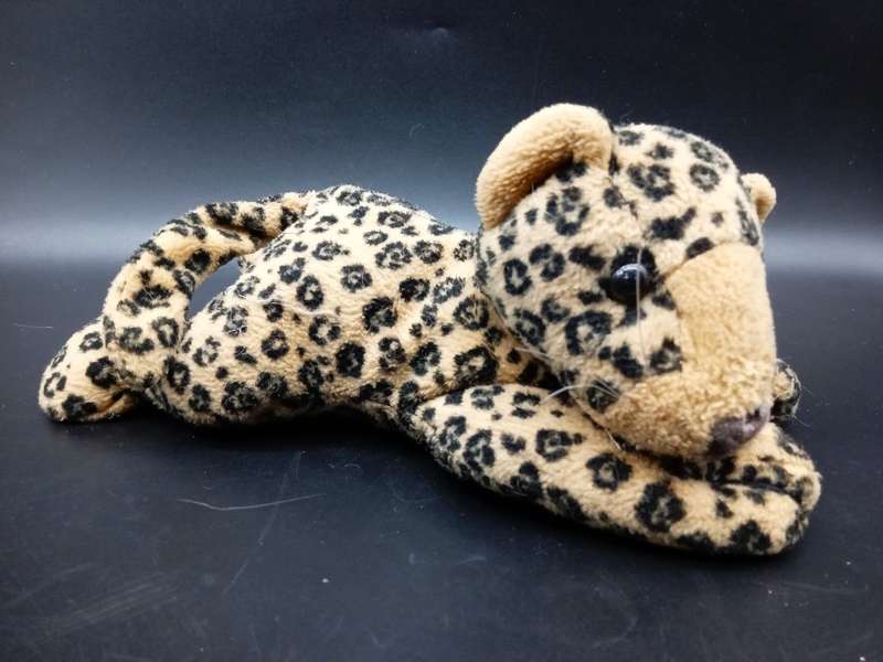 COLLECTION OF 6 BORN IN AFRICA STUFFED ANIMALS MOST WITH BEAN BAG TUMMY`S