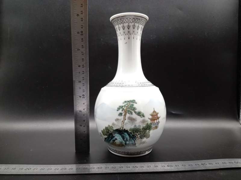 Vintage! Chinese Porcelain - Famille Rose - Detailed Lanscape - Jingsezhen Vase