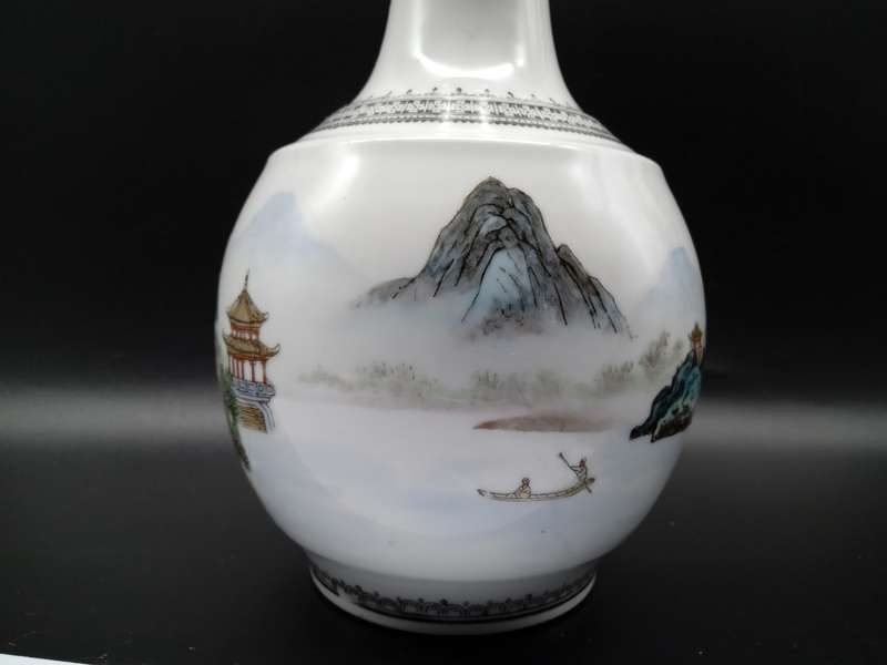 Vintage! Chinese Porcelain - Famille Rose - Detailed Lanscape - Jingsezhen Vase