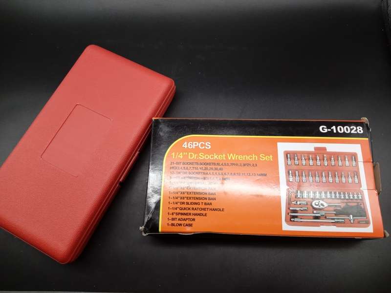 Awesome Tool Set - Safety Gloves, Socket Set, Spanners (27/21/21) and Heavy Duty Screwdriver Set