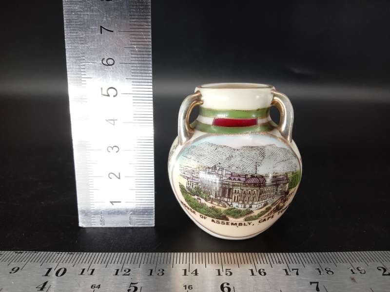 Vintage! Glazed Porcelain Souvenir  - House of Assembly, Cape Town - Gemma - Transfer Vase