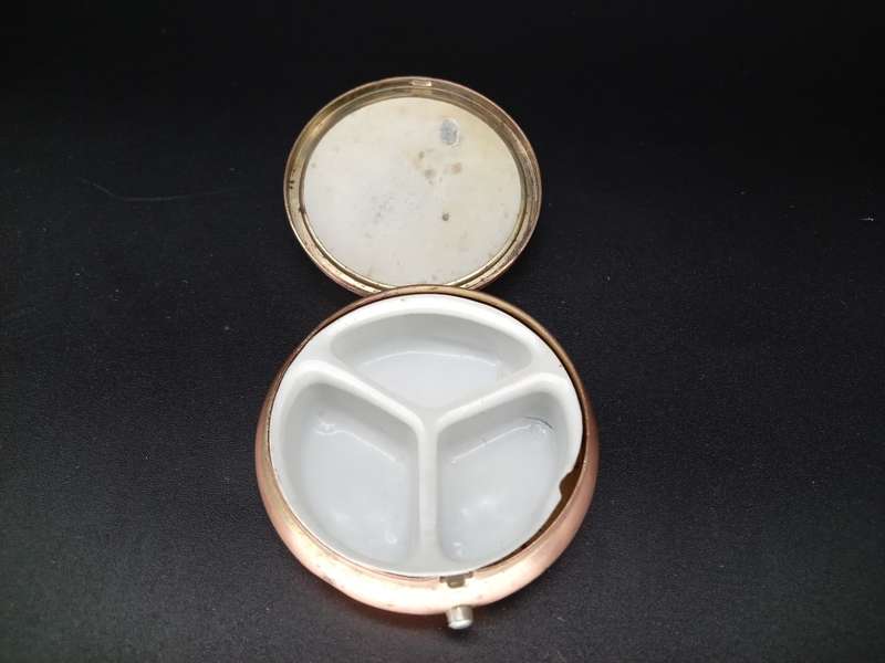 Vintage! Porcelain - Brass - Colonial - Collectable Pill Box