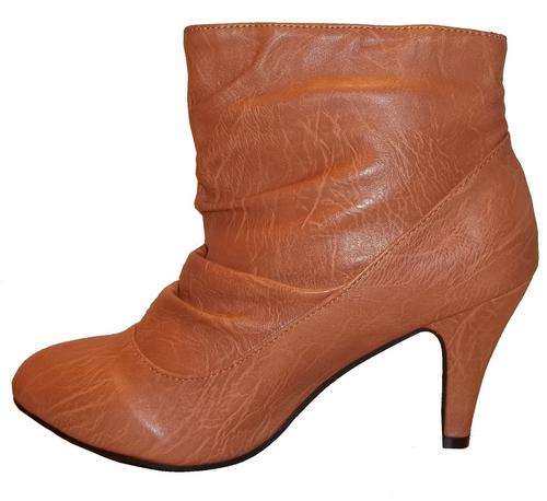 YDE Sole to Soul Ruched Tan Ankle Boots (Size 8)