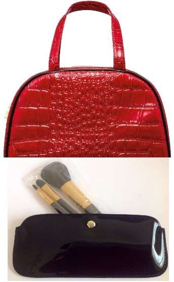 Elizabeth Arden Make-up SALE -  Vanity Handbag & 3-Piece Brush Set Combo