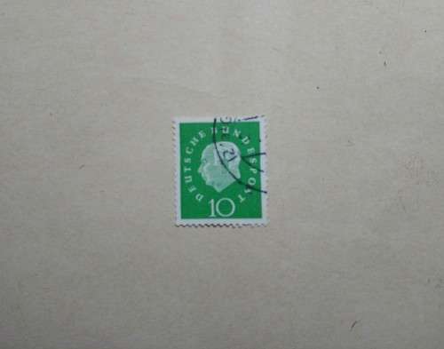 10 pf Deutsche Bundespos Stamp Professor Heuss