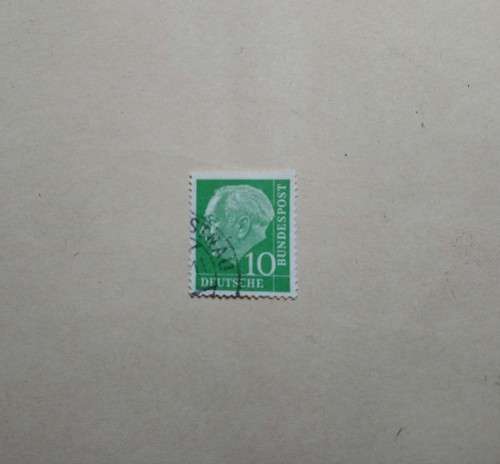 10 pf Deutsche Bundespos Stamp Professor Heuss