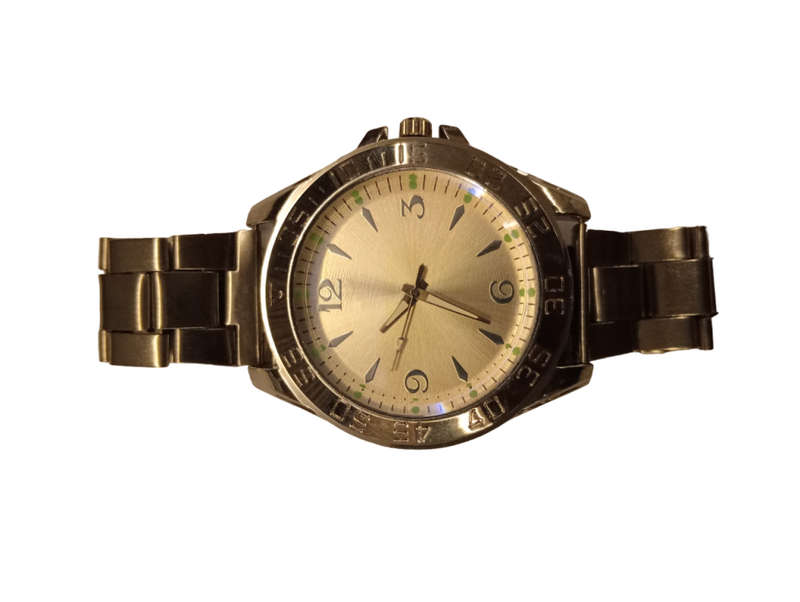 Stunning and Simple Mens Analogue Watch Smooth Silver  With Metal Strap