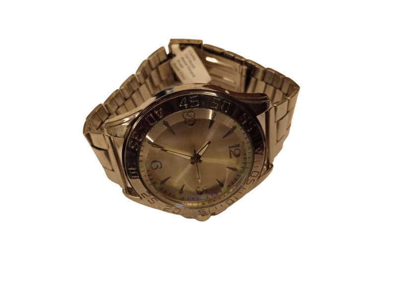 Stunning and Simple Mens Analogue Watch Smooth Silver  With Metal Strap