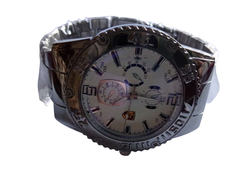 Classic Mens Analogue Watch Stylish Design on Face - 2 Colours to Choose From - Metal Strap Analogue