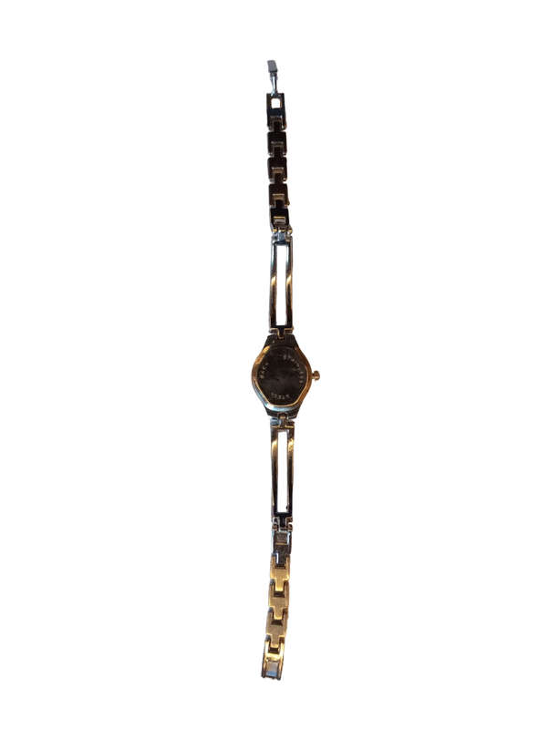 Analogue Watch Bracelet For Women  -Stylish Red Face With Steel Bracelet Band