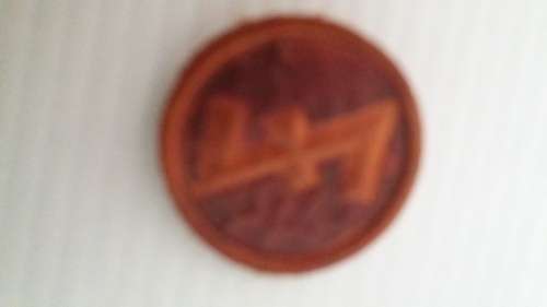 Third Reich-WHW-Winterhilfswerk Badge-Wolfsangle Rune Card Badge February 1936