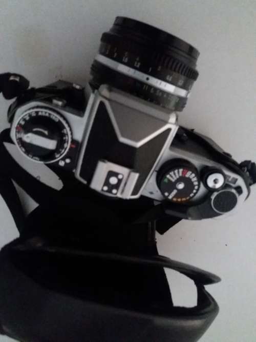 Nikon FE2 SLR 35mm-Nikkor Lense 50mm 1:1,8- 4223793