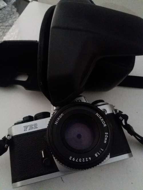 Nikon FE2 SLR 35mm-Nikkor Lense 50mm 1:1,8- 4223793