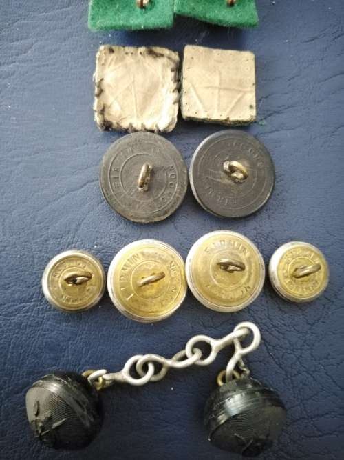Rhodesian African Rifles Grouping of Badges-Cap Badge Firmin of London