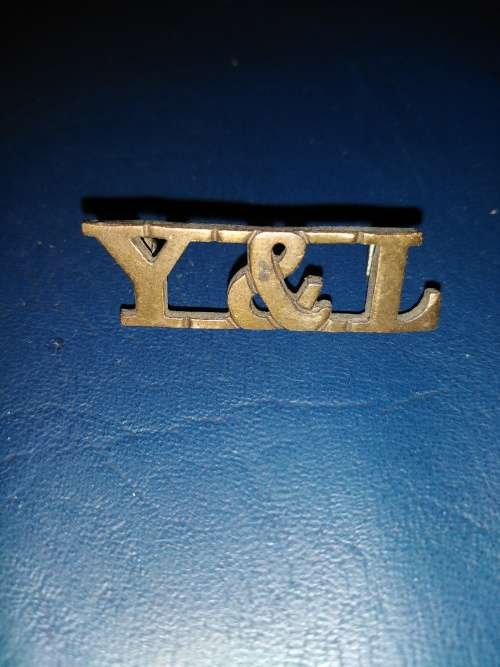 Boer War Y and L Other Ranks Shoulder Title with Square Lugs