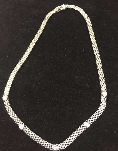 9K- Genuine 9 carat solid,White Gold Necklace cm 45 , Mesh type, Pillow shaped