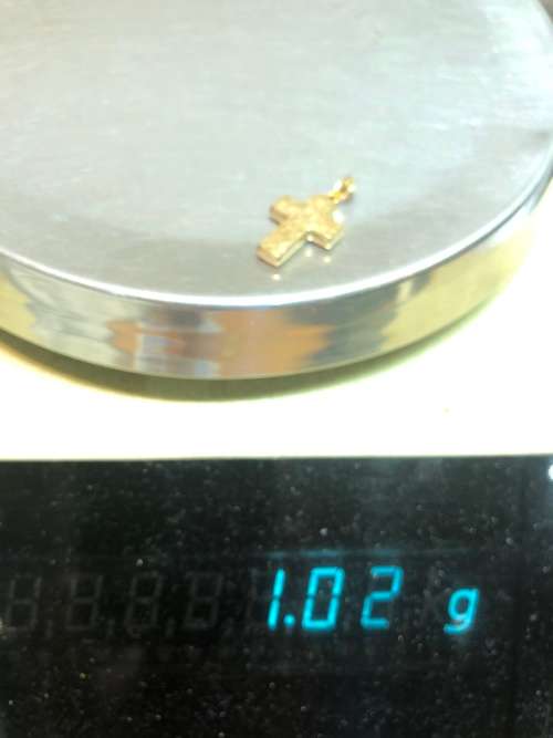 9K solid  9 carat Gold , stunning imported pendant- yellow  gold Cross