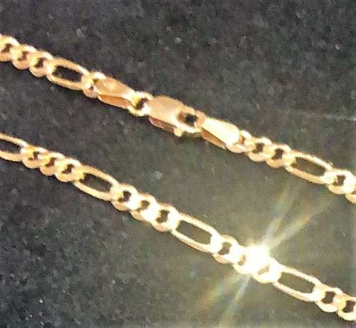 9k /solid 9 carat gold ---Yellow Figaro 3.2 mm wide link chain ------- long 50cm