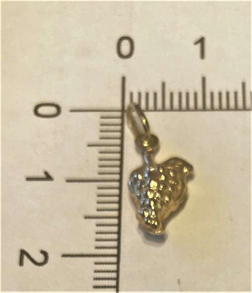 9K solid  9 carat Gold , stunning imported small charm - bunch of grapes
