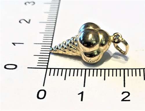 9K solid 9 carat Gold , stunning imported charm - Ice cream cone