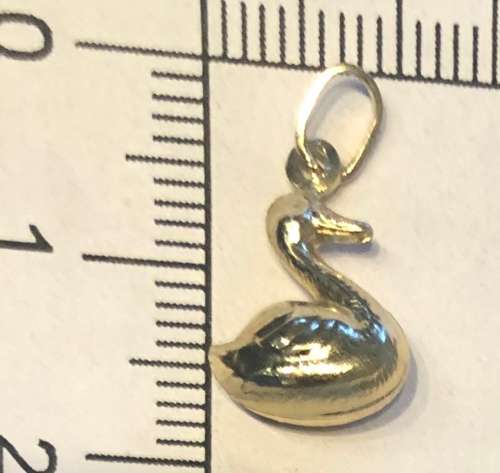 9K solid 9 carat Gold , stunning imported charm - Duck