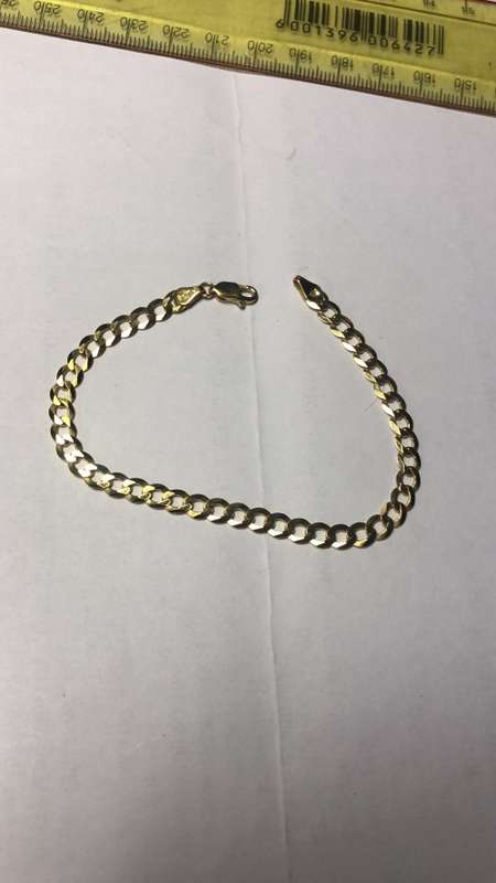 9K- Genuine 9 carat ,yellow Gold, Flat open curb bracelet , cm 18.5 long -links are 5.0mm. wide