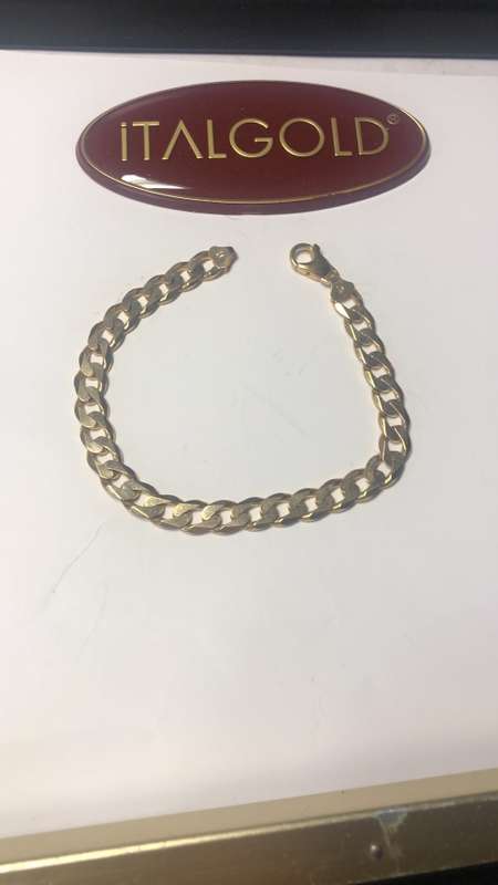 9K , genuine 9 carat solid yellow Gold gents bracelet beveled curb links mm. 7.5 wide --cm 21 long -