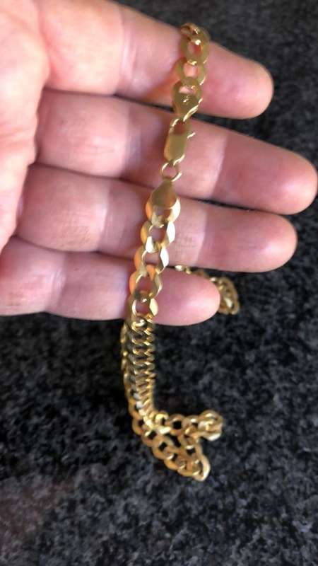 9K -- 9 carat solid Gold - Gents Necklace 55 cm. long- 8.5 mm wide