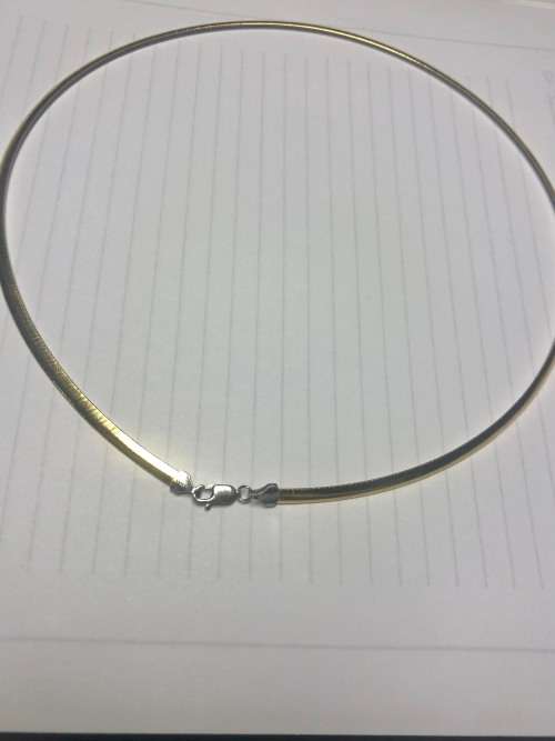 9k / solid 9 carat Gold - imported Flat Yellow /white reversible omega Necklace -cm40x 3.5 mm. wide