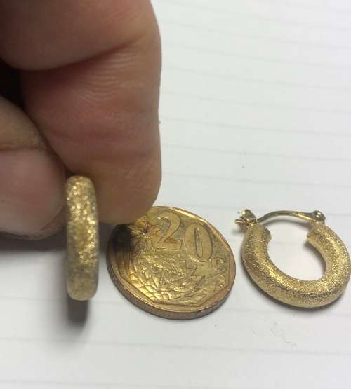 9k / solid 9 carat  Gold  , Stunning imported , Pair of  medium  matt hoop earrings