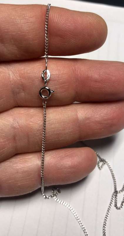 9K- solid 9 carat white gold , pendant Necklace , curb link cm45 long - 1.1 mm wide