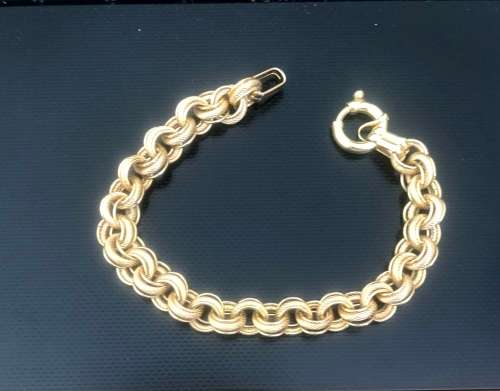 9 K-9 carat solid Gold, Imported Belcher-Rolo` 10 mm.round bracelet with signoretti clasp