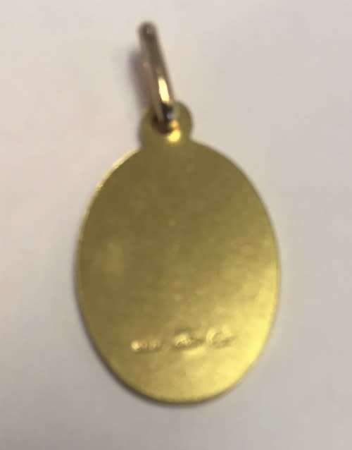 9K  Genuine  9 carat solid Gold - Oval Saint Christopher ---  15 mm long