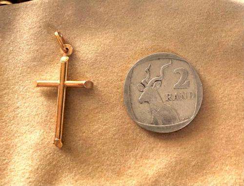 9K genuine 9 carat yellow Gold , imported Cross ----30 x 17 mm