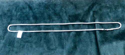 18kt 18 carat White Gold - rounded square link ---- cm 45 necklace ---2.5 mm wide