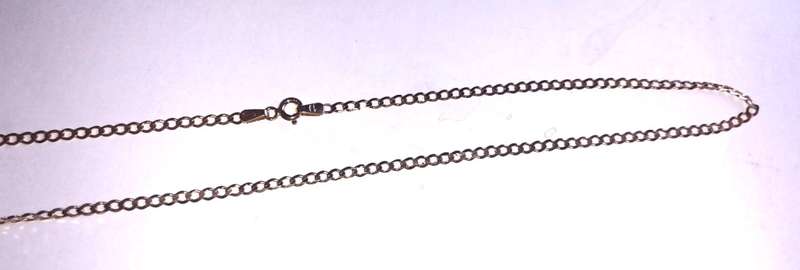 9k genuine,solid 9 carat Yellow Gold, bevelled open curb necklace----- cm 50 long -- mm 2.5 wide