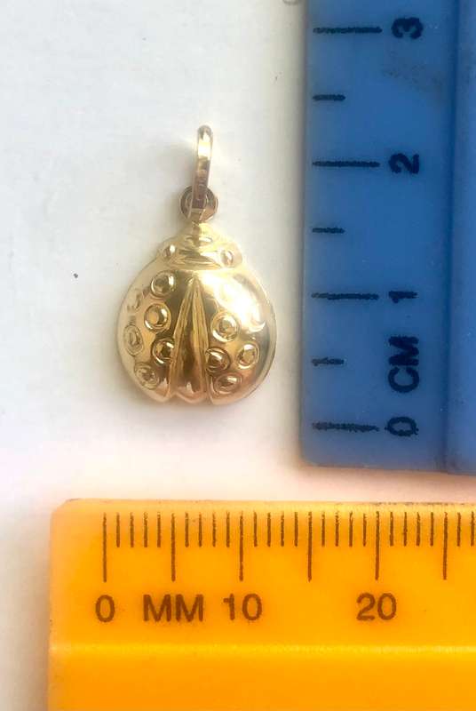 9K/solid 9 carat yellow Gold , stunning imported charm - Ladybird