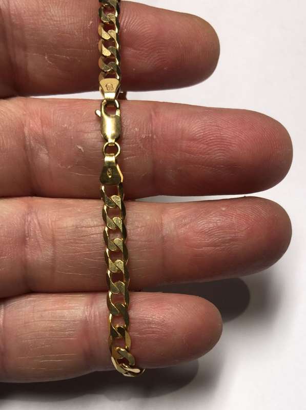 9K- Genuine 9 carat solid,Ladies yellow Gold bracelet , beveled curb 4.5mm wide link cm19 long -