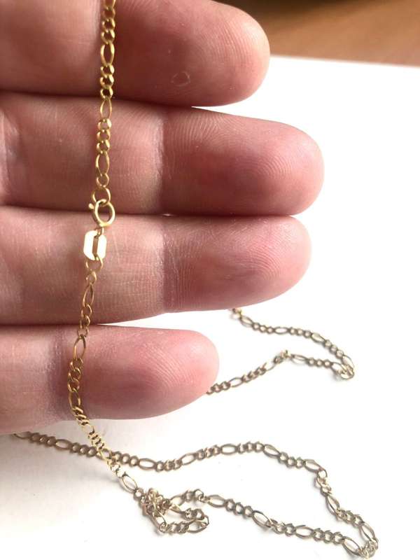 9k /solid 9  carat gold ---Yellow Figaro 3.1 link chain  ------- long 60cm ----- 1.9 mm wide