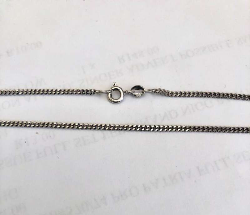 9K- Genuine 9 carat solid, White Gold Necklace , Curb link cm 45 long - 1.8 mm wide