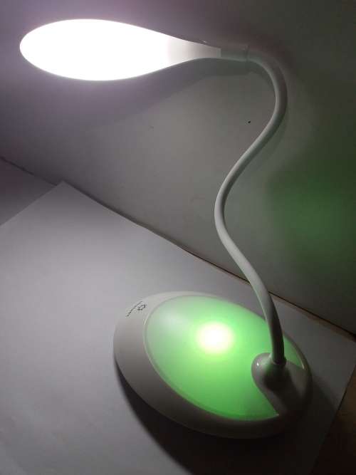 LED TABLE LAMP WITH USB CHARGER