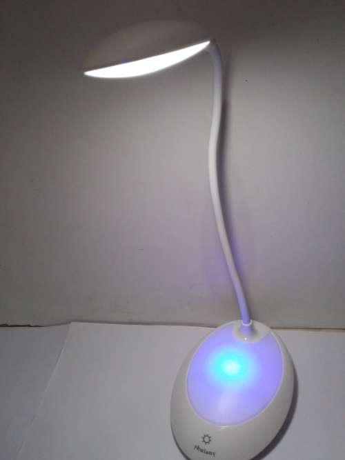 LED TABLE LAMP WITH USB CHARGER