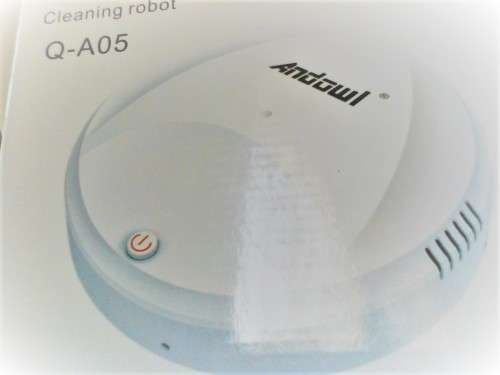 WHITE ANDOWL Floor Vacuum Cleaner Rechargeable Smart Cleaning