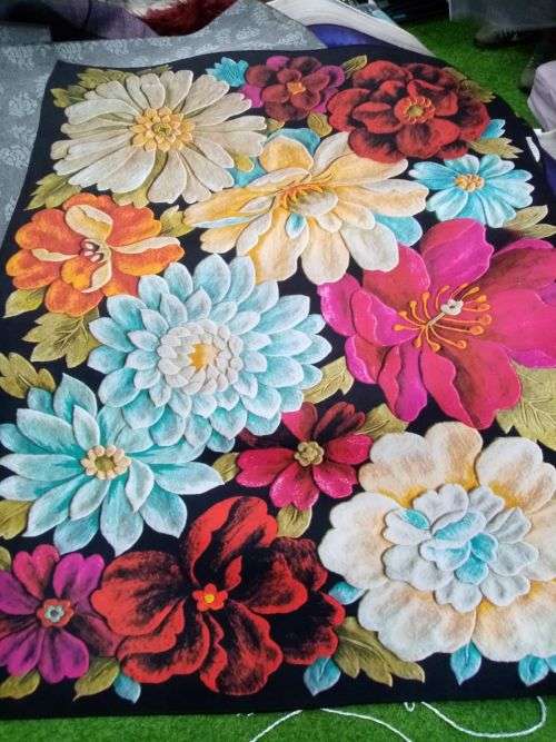 ABSOLUTELY BEAUTIFUL 3D CARPETS - VARIOUS DESIGNS SEE AUCTION