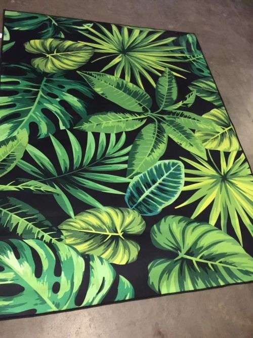 ABSOLUTELY BEAUTIFUL 3D CARPETS - VARIOUS DESIGNS SEE AUCTION