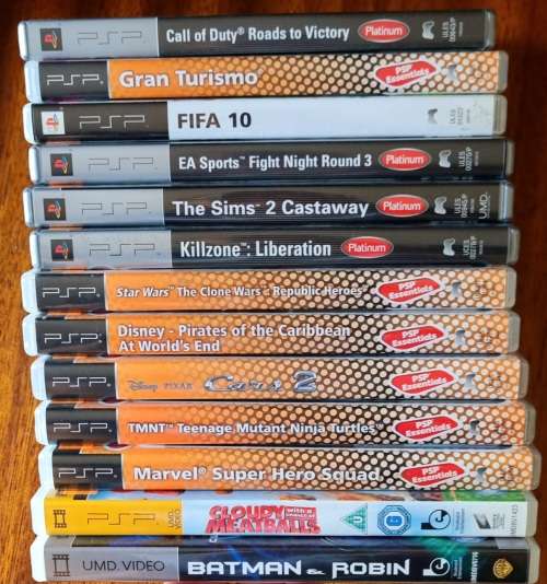 PSP + 11 Games + 2 Movies + Charger + Fifa Decal + Box - Free Shipping