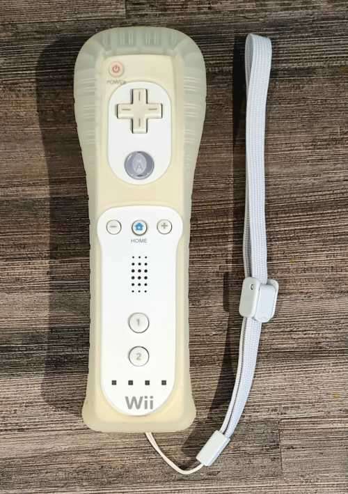 Wii Controller With Silicon Cover
