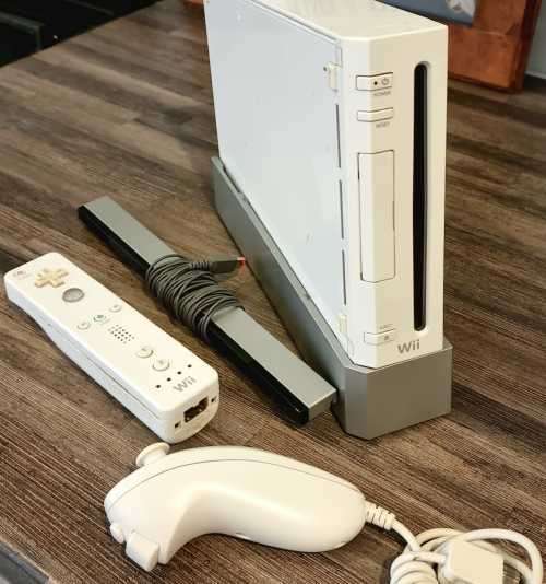 Nintendo Wii Console + Sensor + Controllers - Free Shipping