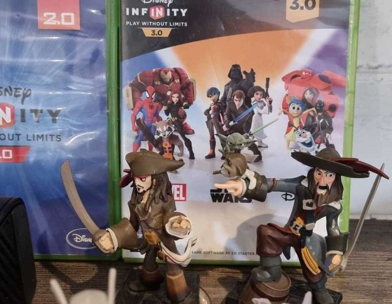 Xbox 360 4GB Console + Disney Infinity Bundle - Price Drop