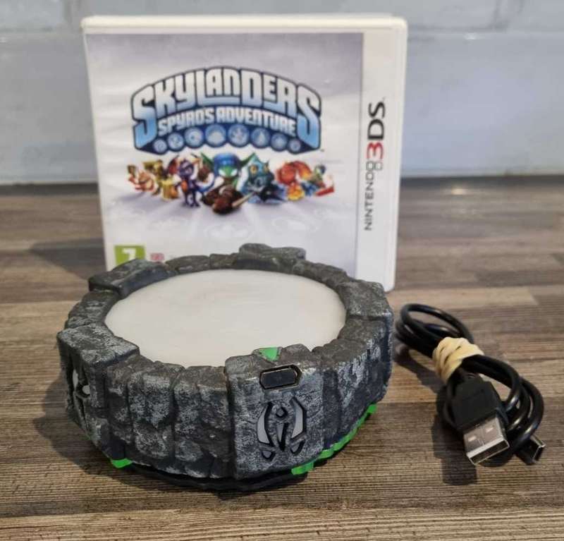 Skylanders Spyros Adventure + Portal of Power for Nintendo 3DS